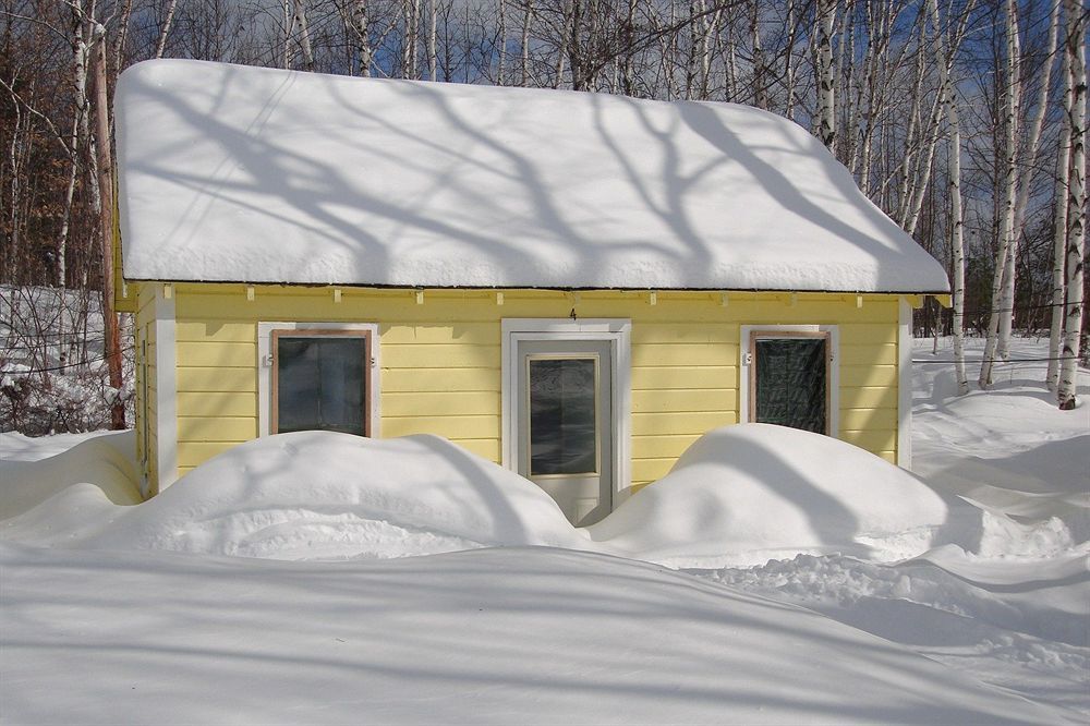 Katahdin Cabins Hotel Millinocket Exterior foto